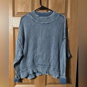 Zenana Outfitters Blue Mock Neck Sweater 
S/M NWOT OVERSIZED